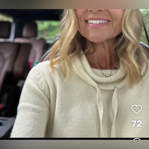 Cabi Hope Pullover- size M - Picture 3 of 7